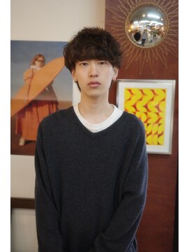 エディ(Edy) マッシュウルフ波巻きスパイラルパーマメンズパーマ眉毛カット