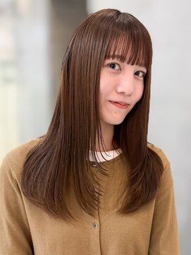 アトロ(Atoro) 梅田/レイヤーカット/まろっとベージュ