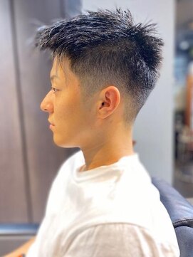 バーバーバー 四谷(BARBER-BAR) 大人の刈り上げスタイル