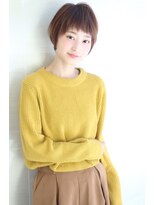 オーロ(ORO)&nbsp;丸顔さんにおすすめ大人可愛いオン眉バングショート