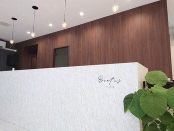 ビオタス(Biotus)の写真/大人女性の圧倒的支持率◎丁寧なカウンセリングと高い技術で、あなたの魅力を引き出すスタイルをご提案♪