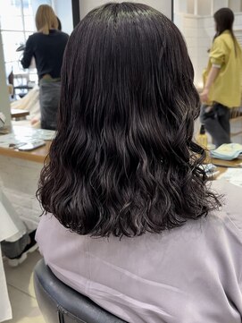 アメリ バイ アピッシュ(Amelie by apish) コテ巻き風パーマ少ししっかり目 新デジタルパーマ