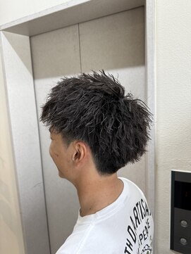 コワファーストナガサキシャンプーボーイ(COIFF1RST NAGASAKI SHAMPOO BOY) ソフトツイストパーマ　メンズサロン　マッシュ　カット　韓国