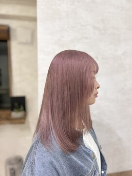 イル(iLu.) ピンクベージュ/カット/カラー/ブリーチ/トリートメント