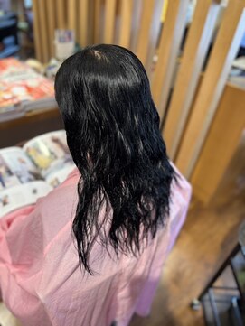 リワール 縮毛矯正専門店 コラーゲン入り縮毛矯正ビフォーアフター