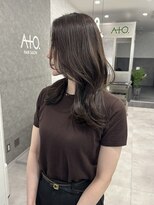 アト(Ato.)&nbsp;大人上品な重めくびれセミロングx透明感グレージュ【菅井】
