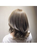 マギーヘア(magiy hair) [meyou]ハニーブロンド レイヤーミディ