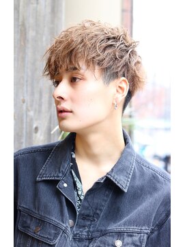 ネイビー(NAVY) 透明感ベージュ×細束マッシュ