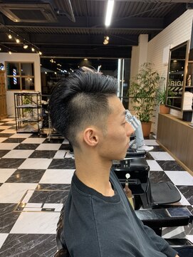 モリゲン フェローシップ レグ(MORIGEN fellowship REGU) サイドパートかき上げローフェード