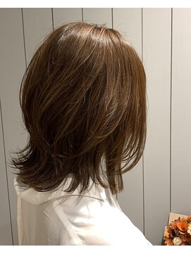 ジーク(SieG) レイヤーボブ/外ハネ