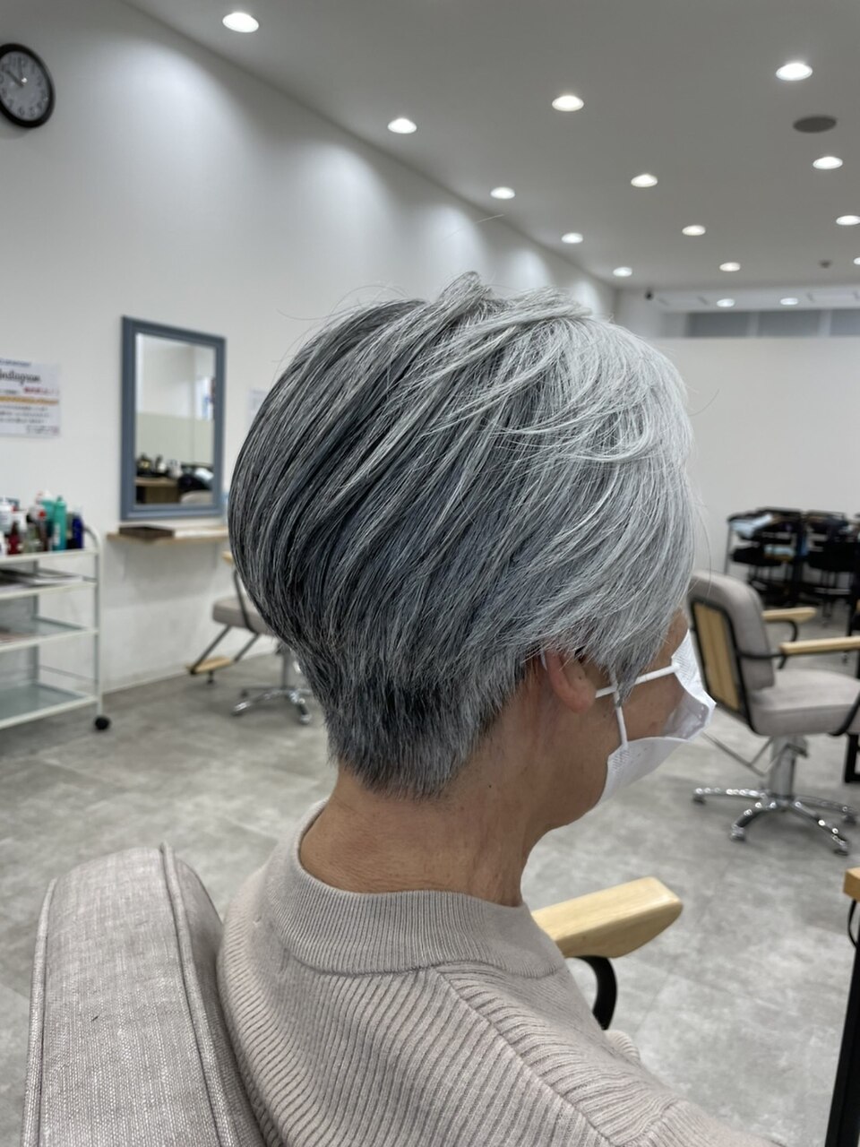 360度どこから見てもキレイに見えるショートボブ：L172398285｜デュー