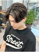 筋感ハイライト×韓国風センターパート《メンズハイライト》