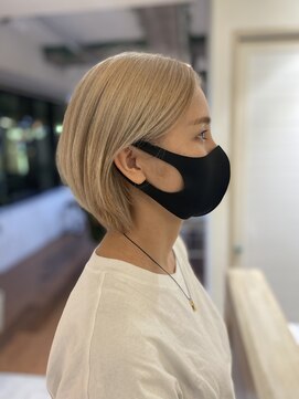 リコ エスト 上野店(lico est) ハイトーンカラー　大人ショート