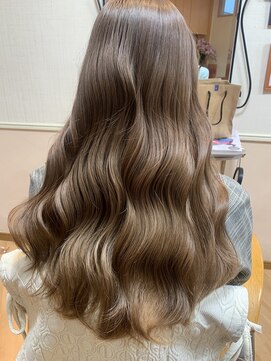 マギー(Magie) ミルクティベージュ