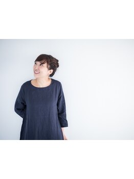 お出迎えからお見送りまで1人のスタイリストが担当◎1席だけのプライベート空間は初めてでも相談しやすい♪