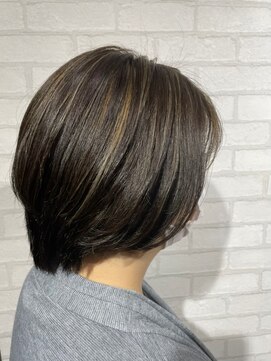 ビスイル 秋葉原店(Vis ill) 40代50代脱白髪染めグレイヘア白髪ぼかしコントラストハイライト