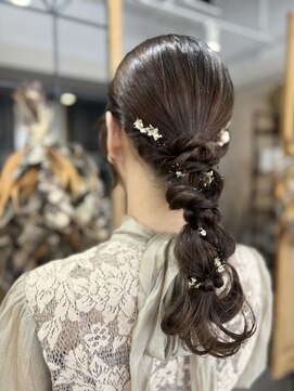 ニジヘアー(Nizi hair) 編みおろし