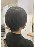 暗髪ショート