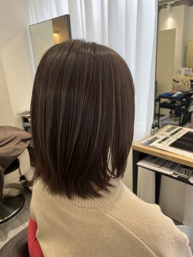 ウイ バイ ファースト 北四番丁店(u'i by first) ★大人可愛い★グレージュアンブレラカラー×レイヤーボブ