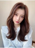 後れ毛が可愛い顔周りハイレイヤーロングチェリーブラウン