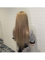 ブランシスヘアー(Bulansis Hair)&nbsp;ハニーベージュ×グレー組み合わせ抜群