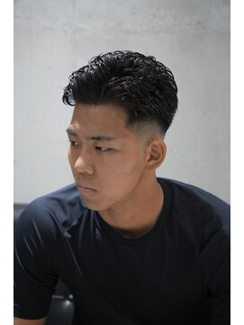 メッツ 原宿(METS) MEN'S/毛流れリバースパーマ×フェード/短髪/ビジネスヘア