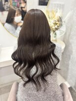 ラビス(Lovis)&nbsp;黒髪カタログ/ボブルフ/ネビージュ/小顔に見せるヘア/ワンレン