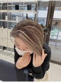 お顔周りの白髪に困っている方 フェイスハイライト