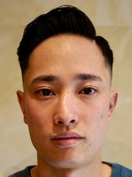 メリケンバーバーショップ コウベ(MERICAN BARBERSHOP KOBE) メンズバーバースタイルハードパート