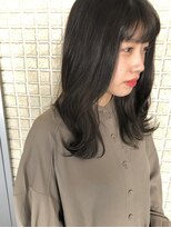 アルム(hair salon Alum)&nbsp;『 オリーブアッシュ×インナーベージュ 』抜け感スタイル♪