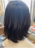 オリーブベージュ