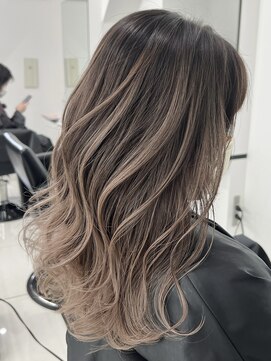 アライブ キチジョウジ(ALIVE Kichijoji) 【ALIVE吉祥寺】ハイライトカラー白髪ぼかし／ケアブリーチ