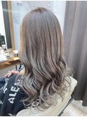 ベージュカラー