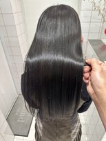 ロンドルーチェ 心斎橋(Lond luce)&nbsp;ダークアッシュ/ミディアムレイヤーカット［髪質改善/縮毛矯正］