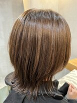 ソウス(SOURCE) 外ハネミディアムレイヤー くびれボブ