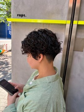 ラプト(rapt) 刈り上げハンサムショート×パーマ