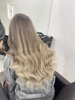 ルシア 京都四条河原町烏丸(LuciA)&nbsp;【レミー100%/54cm】シールエクステ60枚+カラー+ブリーチ