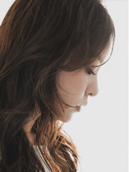 小顔も抜け感も似合わせも。こだわりの技術で雰囲気のあるオシャレなスタイルを実現。【千葉/千葉中央】