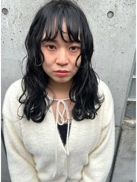 暗髪　ゆるラフウェーブ