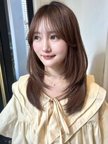 ナナローネス 渋谷(nana loness)&nbsp;レイヤーカット　顔周りレイヤー　くすみベージュ　グレージュ