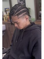 ケーエムシーセントラルルーツ(KMC Central Roots)&nbsp;フェード＆カット＆コーンロウ