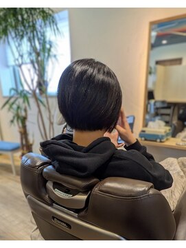 ももいろかぶとむし 【中学生】スポーツ女子必見。崩れにくい可愛いショートボブ