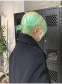 light green× blonde