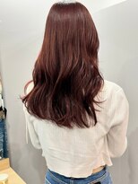 カミエ(kamie) ロングヘアを柔らかピンクに。艶感×透明感を引き出すカラーとト