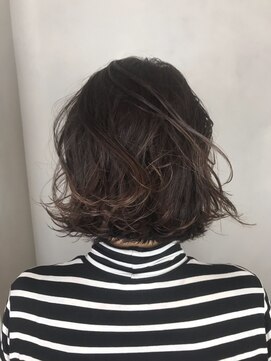 ラトリエ ブロカント 立川北口店(L'atelier BROCANTE) 外ハネボブ アッシュブラウン  スリークボブ ボブ ローライト