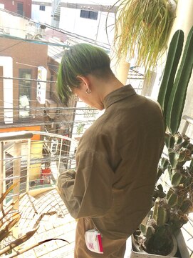 フィン(fin,) ツイストスパイラル/韓国マッシュ/センターパート/ブリーチ