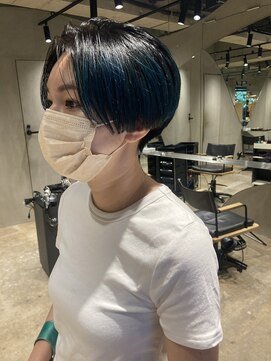 ビビト(bibito) bibito 内井　ハンサムショート　ダブルカラー　ブルーカラー