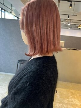 メリー オオサカ(Merly Osaka) モテピンク×肩上ボブで可愛いが渋滞_透け感コーラルピンク_