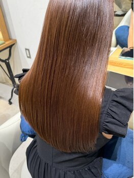 ウルヘアー(ULU hair)の写真/髪質強化を実現する《GIGAケラチントリートメント》で、しっとりなのにサラサラの美髪を手に入れよう♪