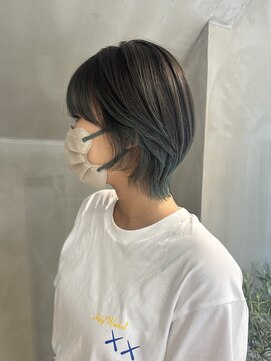 ニキータ(Nikiita) 〈ショートスタイルのデザインカラー〉